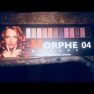 Morphe megane palette 04